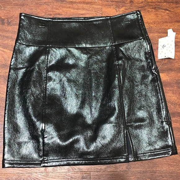 Black Leather Mini Skirt - Picture 2 of 2